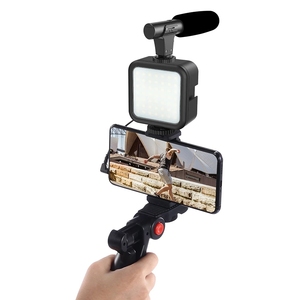 Kit de microphone vidéo pour diffusion en direct, microphone à condensateur de type fusil pour YouTube, <span class=keywords><strong>TikTok</strong></span>, vlogging, appareil photo de téléphone avec lumière LED - Product Image 1