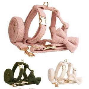 Set Collare e Guinzaglio per Cani in Poliestere Sherpa con Logo Personalizzato, Stile Monocromatico Giapponese e Coreano - Product Image 1