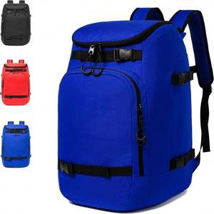 Mochilas para Botas de Esquí de Muestra Gratuita, Perfectas para Esquiadores que Buscan Funcionalidad y Comodidad Durante las Excursiones Invernales - Product Image 3