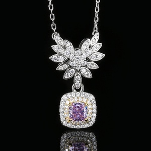 Collar de alas de ángel con colgante de diamante de alto carbono de 6*6 mm, estilo moderno y ecológico, con incrustaciones de cobre, para uso diario femenino. - Product Image 4