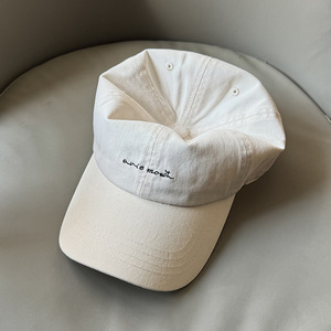 Gorra de béisbol de 6 paneles estilo americano 2025, nueva, con letras bordadas, de PVC, para <span class=keywords><strong>mujer</strong></span>, que estiliza <span class=keywords><strong>el</strong></span> rostro, informal, versátil, con protección solar. - Product Image 4