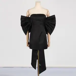 Fransız seksi stil elbise 2024 yaz yeni off-omuz Slim-Fit şekil gurur boy yay dikiş siyah elbise kadınlar