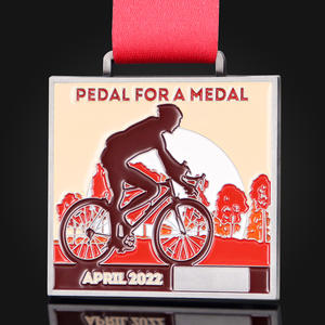 เหรียญรางวัลกีฬาแบบกำหนดเอง ผลิตจากโลหะผสมสังกะสี 3 มิติ สีทอง สำหรับการแข่งขันปั่นจักรยานและวิ่งมาราธอน ราคาส่งถูก ออกแบบได้ตามต้องการ - Product Image 1