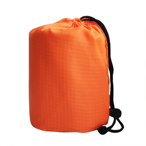 Camping en plein air randonnée survie d'urgence en aluminium PE sac de couchage avec sifflet de survie pour la sieste dans la nature - Product Image 5