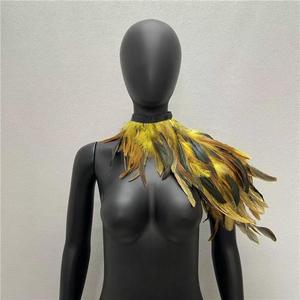 Capa de Plumas para Hombros con Diseño Medieval para Eventos y Ferias de Fantasía Renacentista, Festival de Primavera, Bailarina de Bar, Desfile de Moda, Acción de Gracias - Product Image 6
