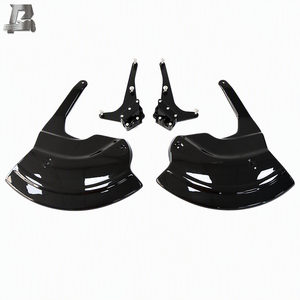 Ailette de refroidissement en aluminium CNC pour disque de frein <span class=keywords><strong>BMW</strong></span> <span class=keywords><strong>S1000XR</strong></span> 2020-2025, déflecteur de dissipation thermique noir et blanc avec hydrographie - Product Image 1