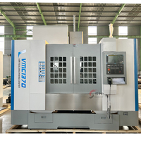 Centre d'usinage vertical CNC Fanuc VMC1270 avec broche simple automatique et roulement de moteur, cône de broche BT40/BT50