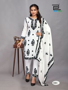 Pantalon Kurti tendance en rayonne noire et blanche avec design élégant Dupatta parfait pour les occasions spéciales disponibles à un prix abordable - Product Image 3