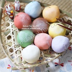 Giocattolo Morbido Profumato a Forma di Mochi, Elastico e Spremibile, con Licenza Ufficiale - Product Image 3