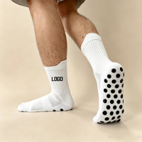 Vente directe d'usine, chaussettes de sport à cinq doigts, antidérapantes, respirantes, chaussettes mi-mollet pour hommes, chaussettes à grip pour la vente en gros
