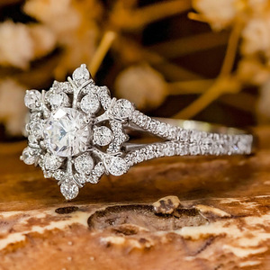 Anello con design a fiocco di neve, anello classico da donna - Product Image 2