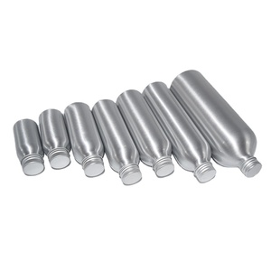 En stock 30-500ml Flacon en aluminium argenté avec vaporisateur argent mat Flacon de <span class=keywords><strong>parfum</strong></span> vide - Product Image 2