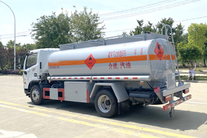 10 Cubic Meters 165HP Flammable Liquid <b>Transport</b> Vehicle China Dongfeng 4*2 Oil Tanker Truck Refueling Truck - Product Image 4