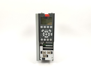 Plc 131B0453 VLT FC-302P1K5T5E20H1 15kWプログラミングコントローラ - Product Image 3
