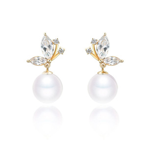 Orecchini a perno con perle a forma di farfalla da donna, eleganti e chic, con fiocco in perle finte, regalo per tutti i giorni - Product Image 2