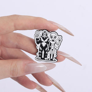 I miei flabber sono stati spilla con smalto gassato Bigfoot e alieni pace triste orso spilla con risvolto zaino distintivo regali di gioielli per gli amici - Product Image 4