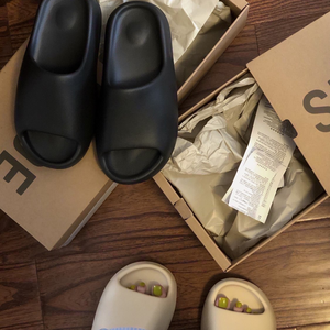 Hoge kwaliteit Yeez slippers antislip platte originele EVA lichtgewicht zachte zomer slippers kleurrijke outdoor sandalen voor dames - Product Image 2