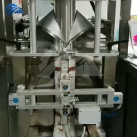 Droge poeder verpakkingsmachine voor meel, koffie, fruit, wasmiddel en verzegeling; automatische verticale machine voor het maken van zakjes met schroefvuller.