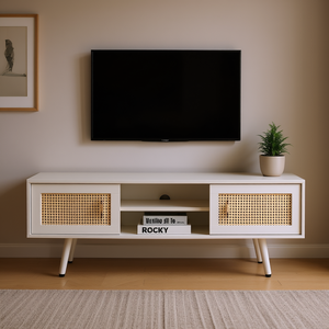 Mueble de TV Ajustable para Sala de Estar de Madera Maciza de 55.12 Pulgadas con Puertas Corredizas Dobles y Almacenamiento, Acabado Natural/Blanco - Product Image 2