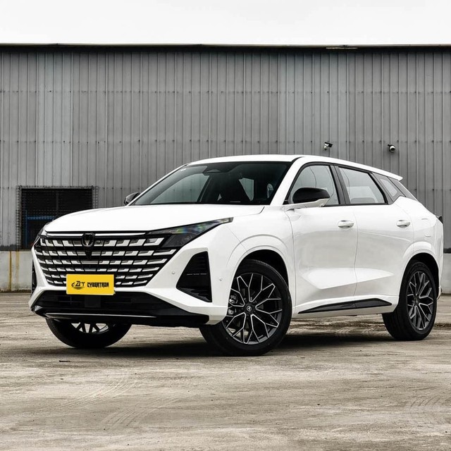 Changan UNI-Z 2026 Smart Auto New Cars Blue Whale 500Bar PRO Gasoline SUV Powerful Fuel Efficient Autos Nuevos Changan UNI Z