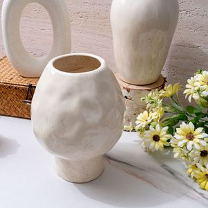 แจกันเซรามิก CallaFloral สีเบจเคลือบเงา สไตล์นอร์ดิก สำหรับตกแต่งห้องนั่งเล่นหรือโต๊ะอาหาร - Product Image 1