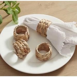 Anneaux de serviette en jacinthe d'eau tissés artisanalement, accents de table écologiques, porte-serviettes pour restaurants et événements - Product Image 6