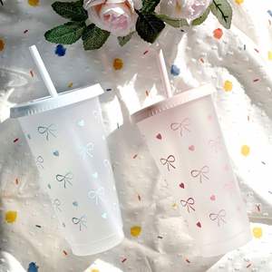 Paille réutilisable écologique avec couvercle en PP, résistante à l'eau bouillante et au lave-vaisselle, idéale pour les anniversaires, les événements en extérieur et les enterrements de vie de jeune fille - Product Image 4