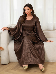 Glamorous Russet Brown Opulent Abaya que fluye mangas acampanadas Silken Texture Statement Khaleeji Cover - Product Image 4