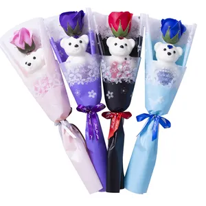 Nouveau cadeau de Saint Valentin de vente chaude unique mini bouquet d'ours en peluche fleurs de savon rose