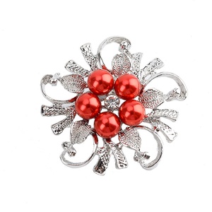 Broche élégante anti-reflet en alliage haut de gamme, incrustée de diamants et de perles, accessoire vestimentaire orné de cristaux, corsage - Product Image 4
