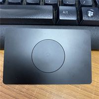 Carte de visite NFC en métal noir mat étanche pour partage de liens sur les réseaux sociaux, avec logo personnalisé et contrôle d'accès, durée de vie 10 ans