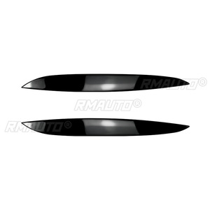 Pegatinas para Cejas de Faros Delanteros de Coche, Aspecto Negro Brillante/Carbono, para Volkswagen Golf 4 MK4 - Product Image 2