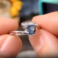 Pas cher Top Qualité CZ À La Mode Cristal De Mariage Bandes De Fiançailles Bijoux Jolie Bague En Zircone Cubique Coupe Trillion pour WomenGJZ0280