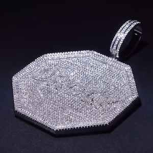 Pendentif octogonal en moissanite très demandé, bijoux de luxe personnalisés style hip-hop pour hommes, disponible au meilleur prix - Product Image 3