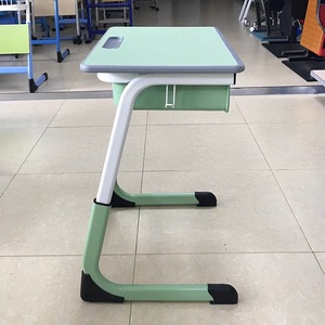 Muebles clásicos de escuela secundaria <span class=keywords><strong>Pupitres</strong></span> Juego de escritorios y sillas escolares Accesorios Mesa para niños - Product Image 3