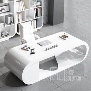 Scrivania Moderna Bianca su Misura con Bordi Curvi per CEO e Manager - Product Image 2
