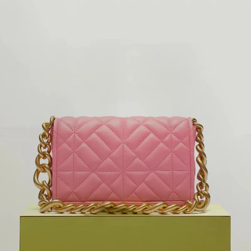 Bolso pequeño cuadrado de cuero Pu con cadena de Metal para mujer, bolsa cruzada de marca de lujo con cadena dorada suave, estilo Retro, 2021