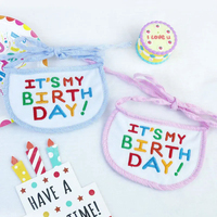 Shengchaoyi chat chien anniversaire écharpe fête bavoir pour animaux de compagnie salive serviette tenue d'anniversaire pour décorations de fête