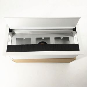 Blanc 135mm Largeur Métal Flip Cover Brosse Fermeture Douce Flip up Fil Gestion des Câbles Boîte à œillets avec 3 86mm Prise Murale Trou - Product Image 5