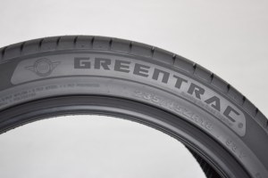ยางรถยนต์ GREENTRAC QUEST-X UHP Sport ขนาด 285/35ZR18 คุณภาพสูง สำหรับความเร็วสูง ผลิตในประเทศจีน ดีไซน์ดอกยางที่ทันสมัย - Product Image 4