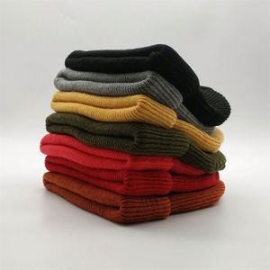 Bonnet d'hiver 100% acrylique avec logo brodé, chapeau promotionnel personnalisé, fermeture réglable en plastique, couleur personnalisée - Product Image 5