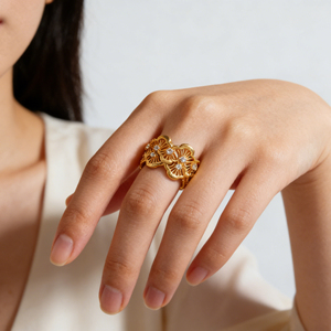 Bague de fiançailles personnalisée en or massif plaqué or 10K/14K avec diamant de laboratoire et zircon, style cluster, unisexe, pour anniversaire et fête - Product Image 4