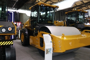 Rodillo Compactador Vibratorio de Alta Calidad, Modelo XS265, de un Solo Tambor, Hidráulico, para Carreteras, Producto Más Vendido - Product Image 6
