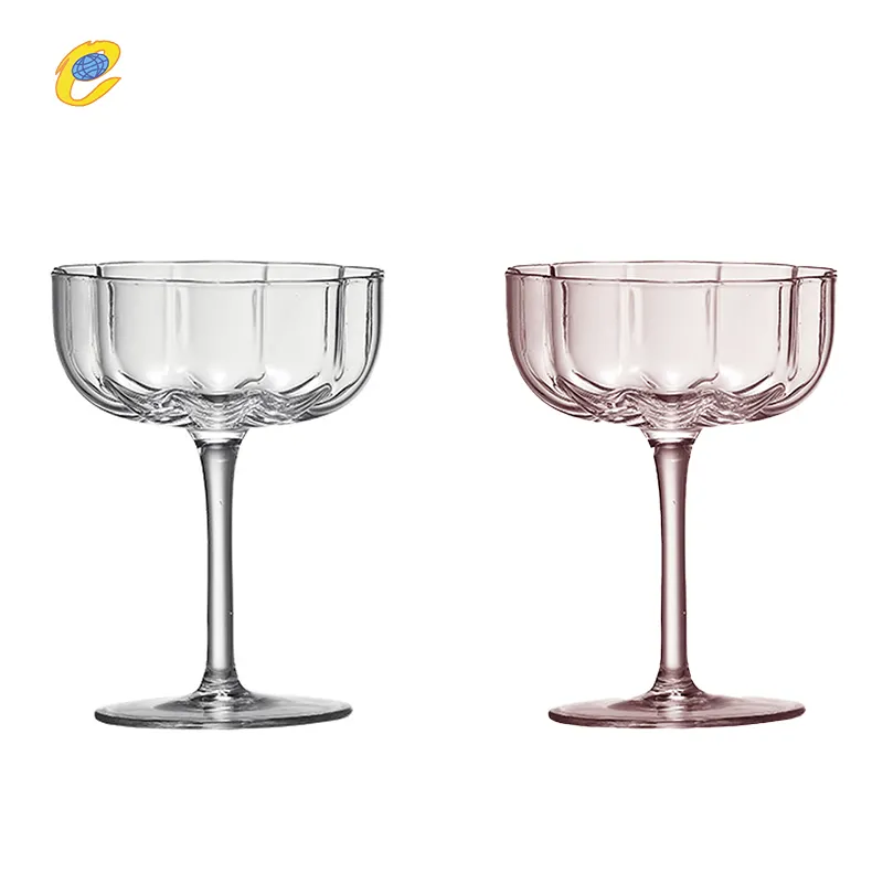Hot bán cánh hoa hoa hình dạng trang trí Wine cup pha lê Glass Martini Glass cao chân drinkware thủy tinh