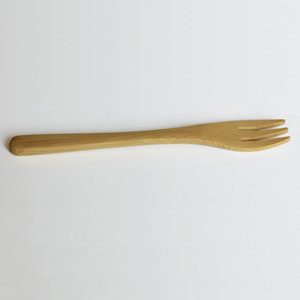 Fourchette à dessert et à fruits en bambou naturel, 16 cm, avec logo personnalisé, design créatif à trois dents, couleur unie - Product Image 3