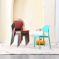 Chaises pliantes empilables modernes KS Wholesale pour enfants, dossier couronne en plastique, design coloré pour salle de sport, extérieur et maternelle