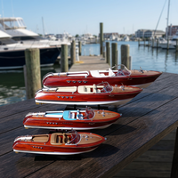 Modèle de bateau à moteur en bois RIVA AQUARAMA - Bateaux nautiques pour la décoration de la maison