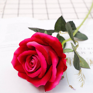 Fleur artificielle en velours de tissu à tige unique, rose en flanelle pour centre de table - Product Image 4