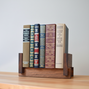 Étagère à livres en bois artisanale, bonne finition, vente en gros, OEM/ODM disponible - Product Image 1