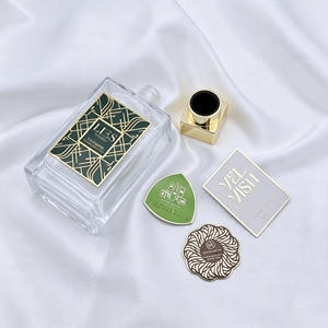 Etiqueta de Vino de Aluminio de Lujo con Relieve 3D Personalizada, Etiqueta Ecológica Resistente al Agua con Impresión UV para Whisky y Vodka - Product Image 6